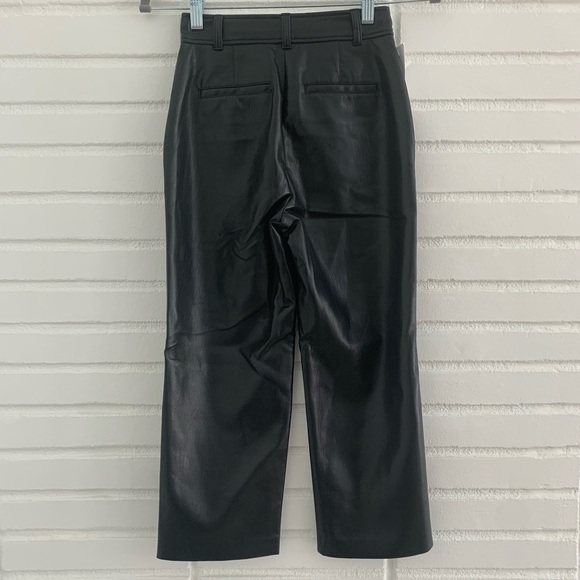 NWT Aritzia Command Crop Pants - Blk - Picture 5 of 14